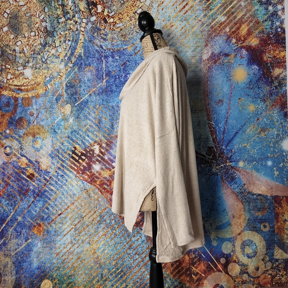 NWOT Status by Chenault Cowl Neck Oversized Tunic - Picture 3 of 13